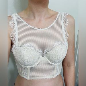 Victoria’s Secret Dream Angels Demi bralette in cream color